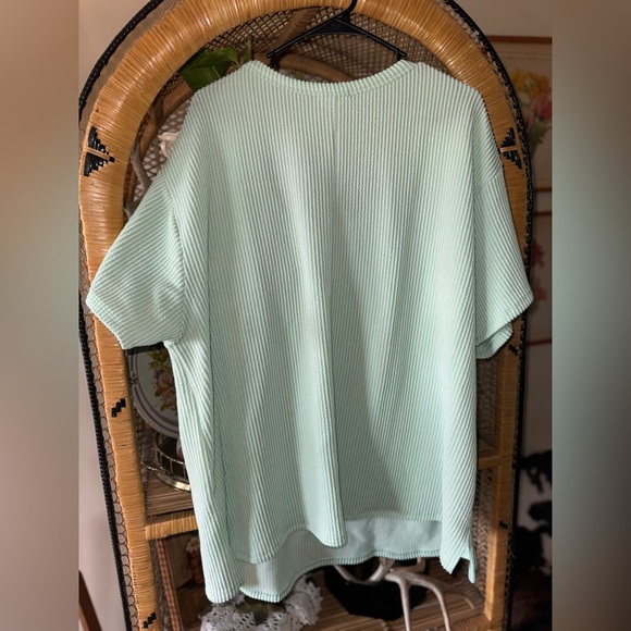 ANDREE BY UNIT Light Green Short Sleeve Ribbed Top - Picture 3 of 6